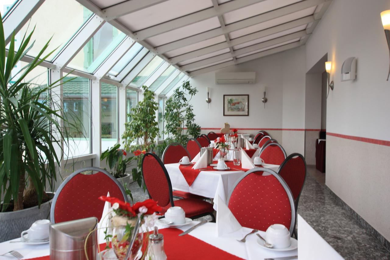 Hotel Buergerhof Hohenstein-Ernstthal Exterior photo