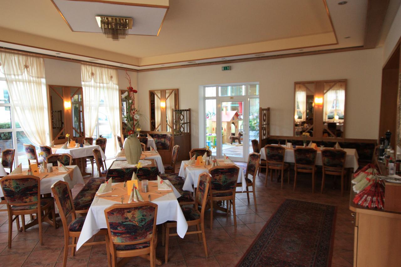 Hotel Buergerhof Hohenstein-Ernstthal Exterior photo