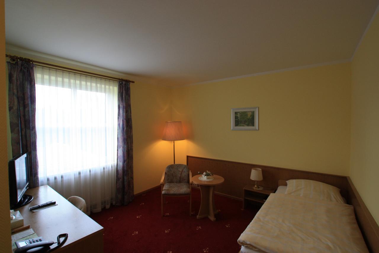 Hotel Buergerhof Hohenstein-Ernstthal Exterior photo